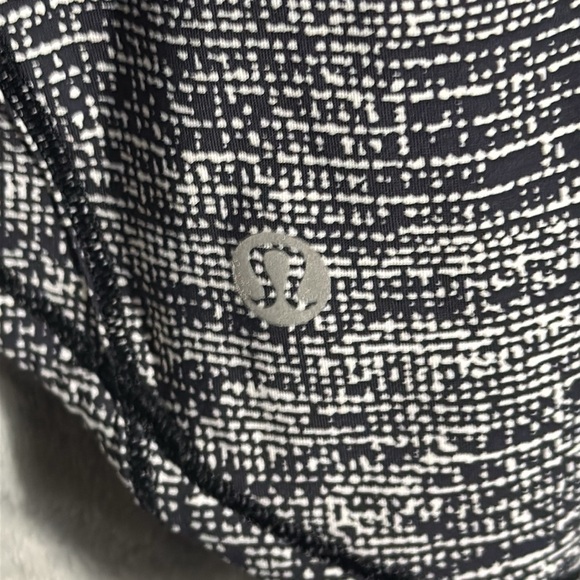 Lululemon tank top Women's L Gray Sleeveless‎ lightweight sheer accents quality - Picture 5 of 11